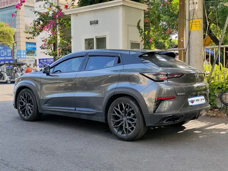Changan UNI-T 2.0 T Distinguished
