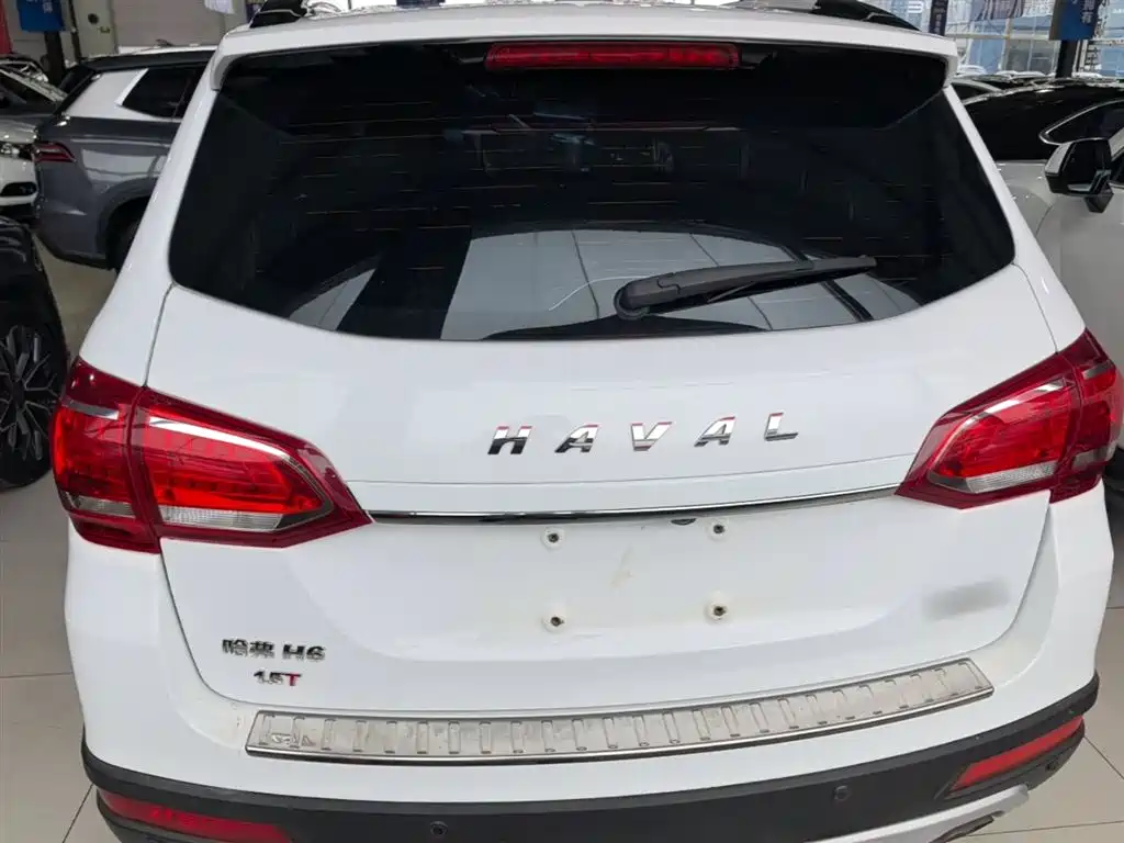 Haval H6 Red Label Sport 1.5 T Manual 2 WD Elite