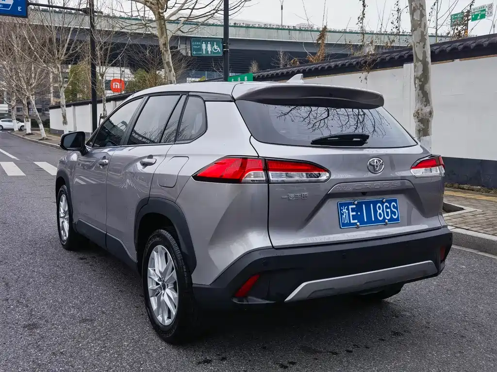 Corolla Cross 2.0 L Pioneer