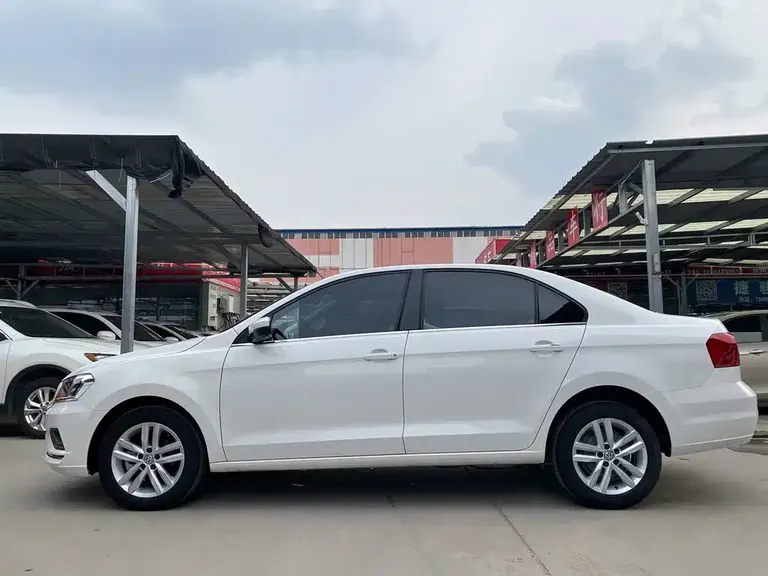 Volkswagen Jetta 1.5 L Manual Fashion