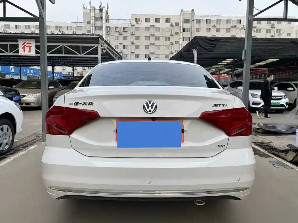 Jetta 1.5 L Manual Fashion