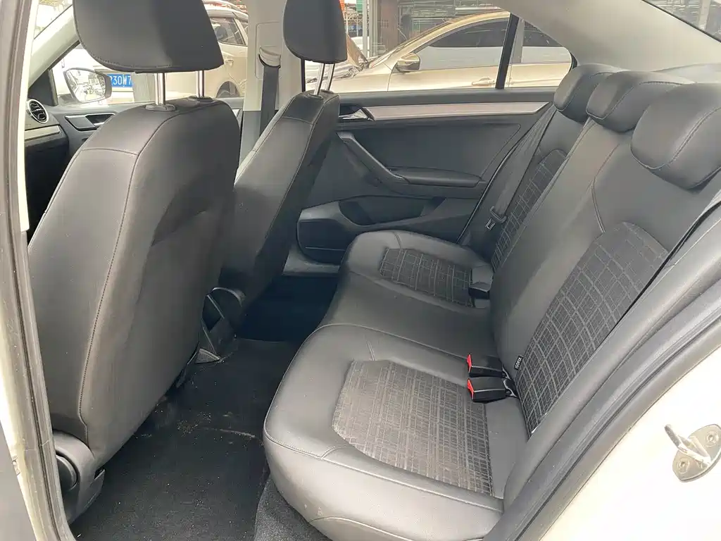 Jetta 1.5 L Manual Fashion
