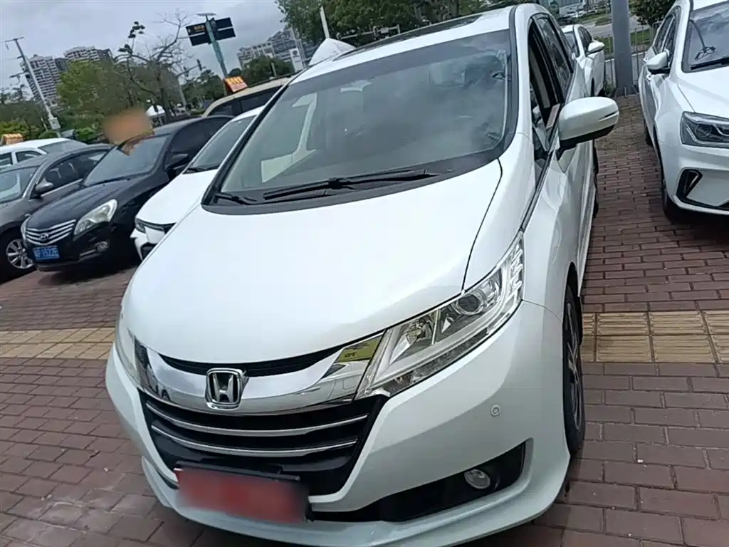 Odyssey 2.4 L Luxury