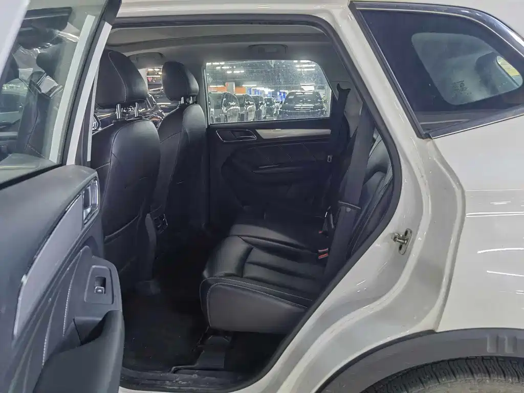 Roewe RX5 20 T 2 WD Auto 4 G Connected Platinum