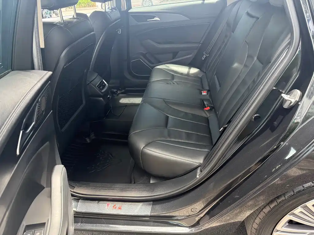 Hongqi H5 Classic Facelift 1.5 T DCT Flagship Charm