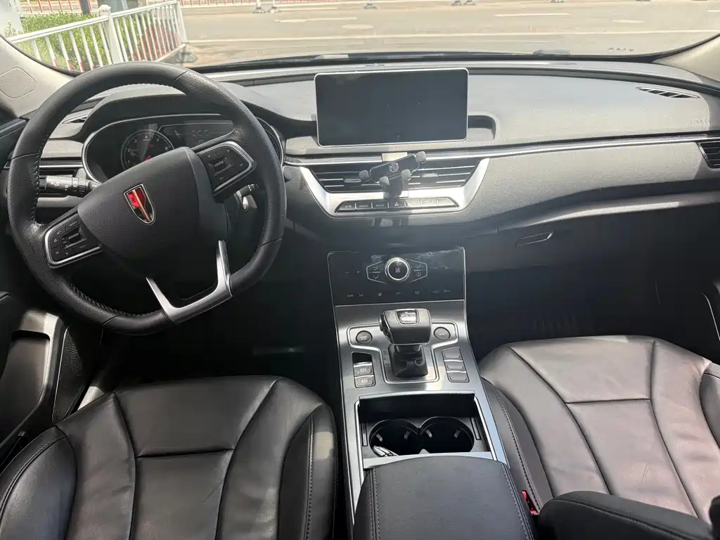 Hongqi H5 Classic Facelift 1.5 T DCT Flagship Charm