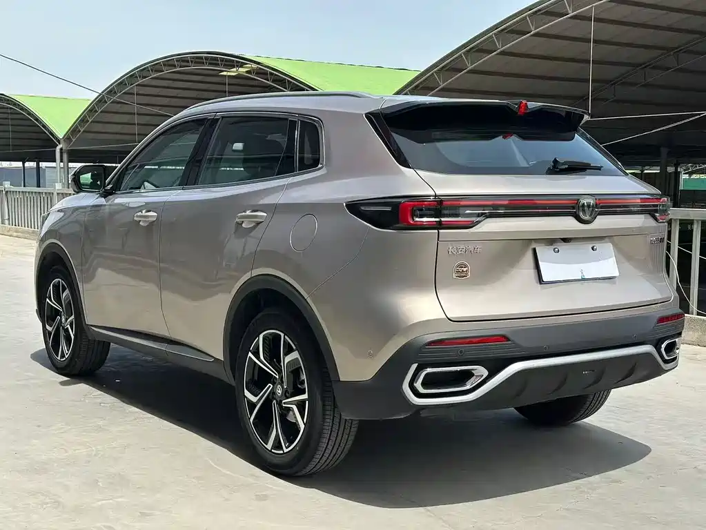Changan CS55 PLUS 4 th Gen New Blue Whale 1.5 T Celestial Distinguished