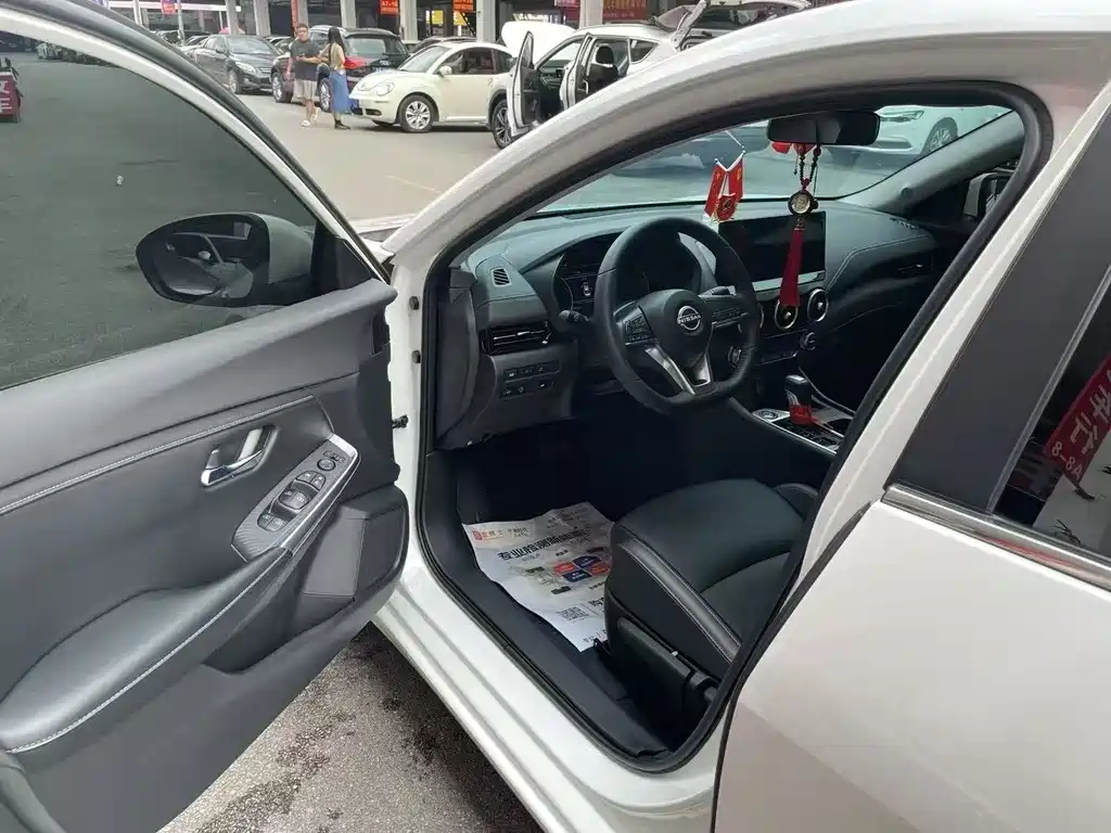 Sylphy 1.6 L CVT Joy
