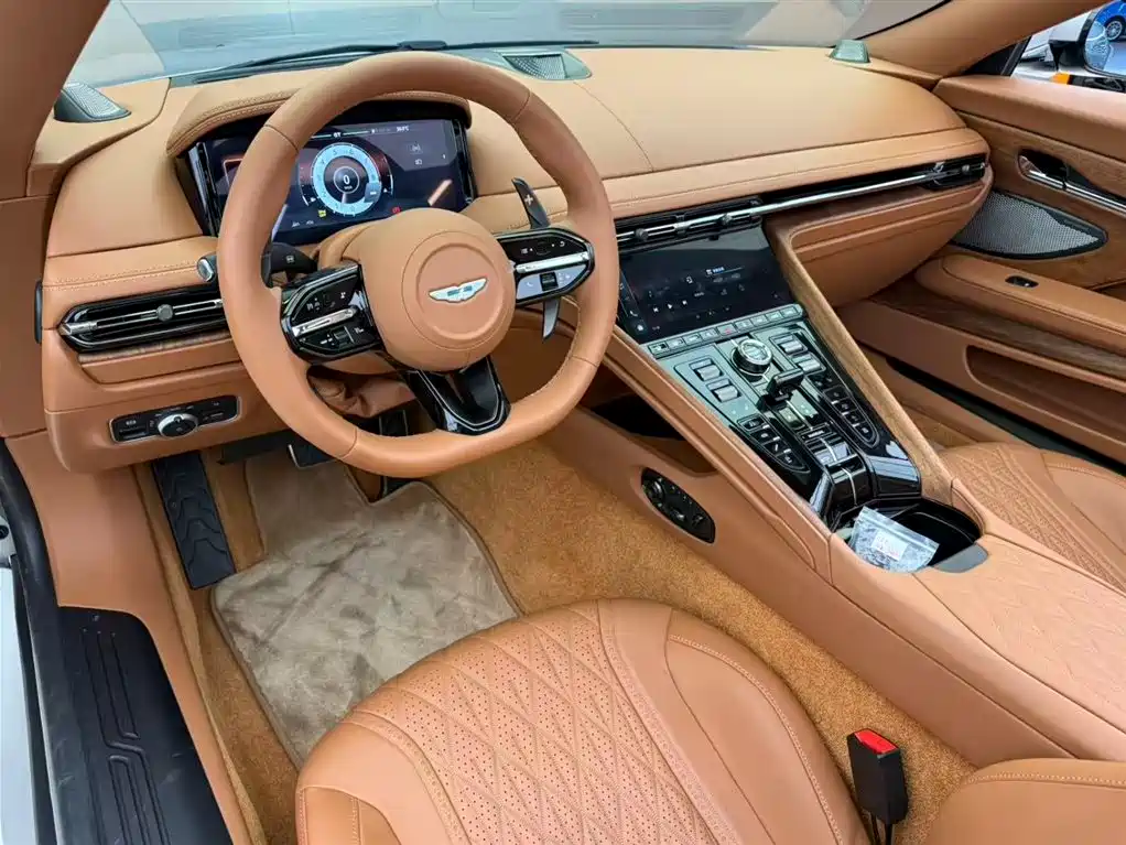 Aston Martin DB12 阿斯顿·马丁DB12 2023款 4.0 T V8 Volante