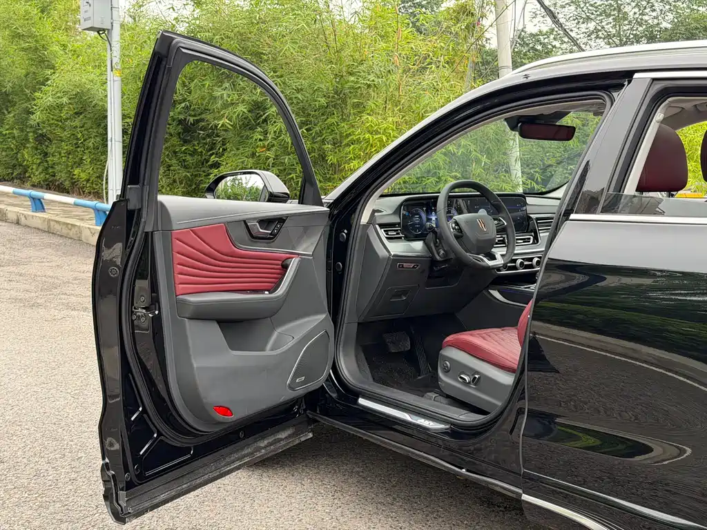 Hongqi HS5 2.0 T Flagship Enjoyment Pro