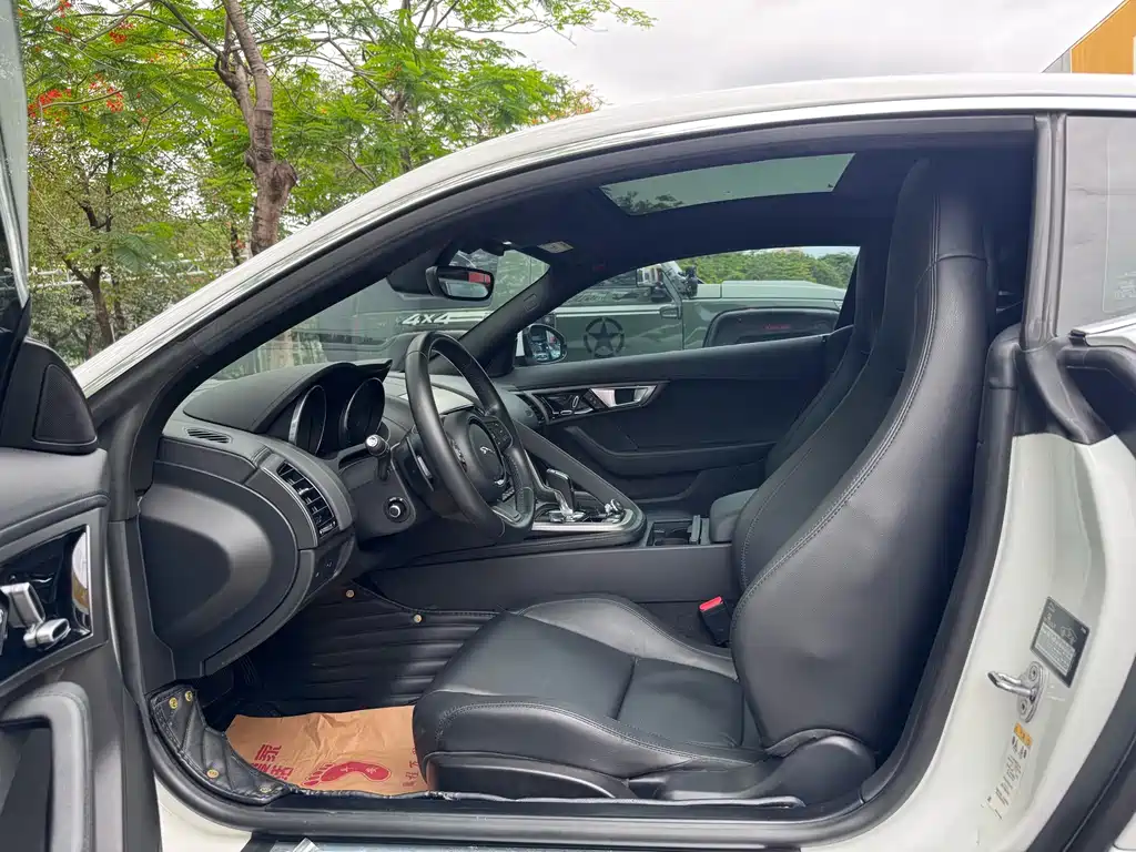 Jaguar F-TYPE 3.0 SC Hardtop