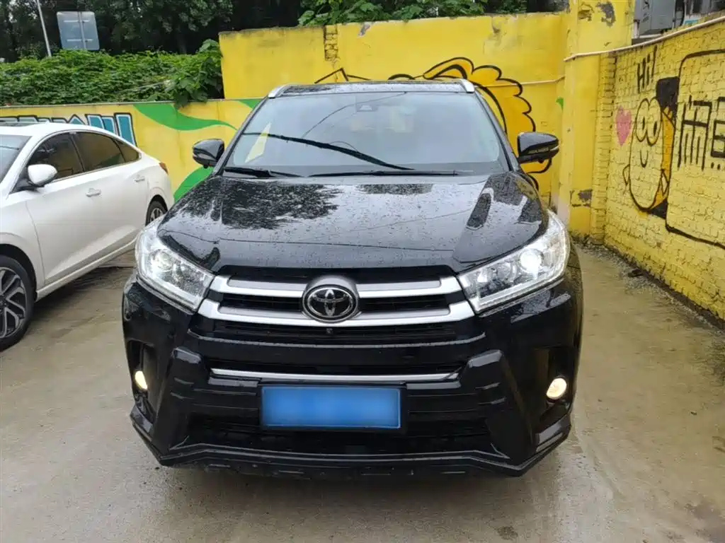 Highlander 2.0 T 4 WD Luxury 7-seat