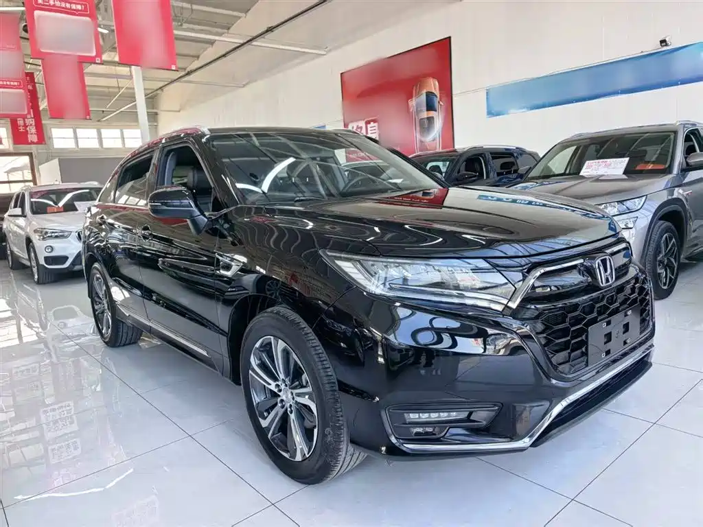 Honda UR-V 240 TURBO 2 WD Joyful