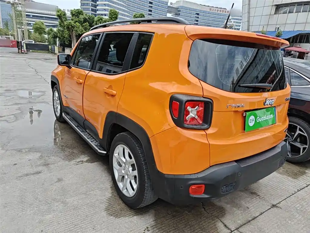 Renegade Connected Large Screen 180 T Auto High Energy