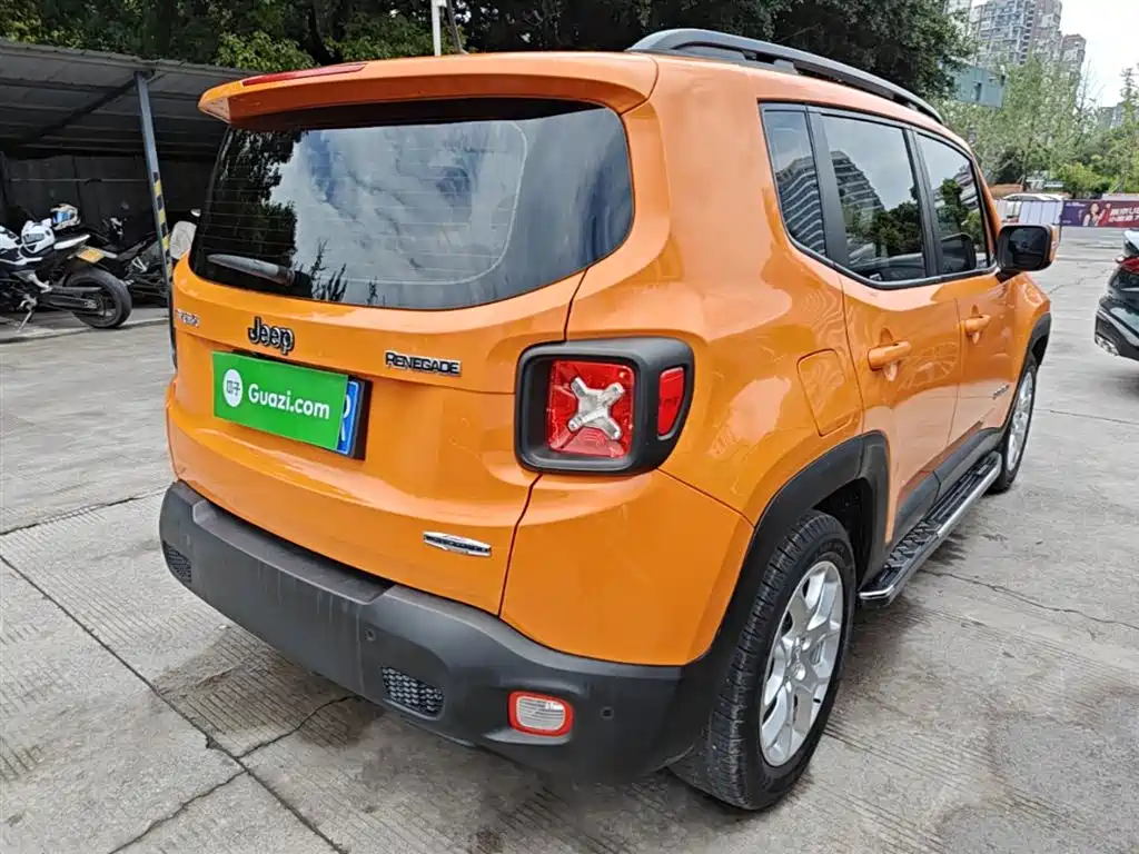 Renegade Connected Large Screen 180 T Auto High Energy