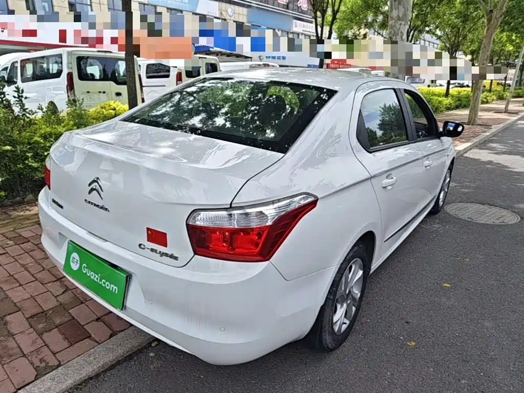 Elysee 1.6 L Auto Comfort