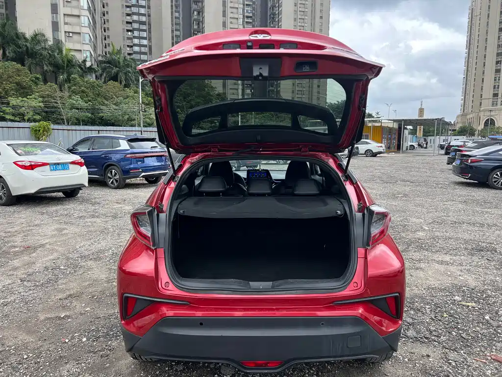 Toyota C-HR 丰田C-HR 2018款 2.0 L 豪华天窗版 国V