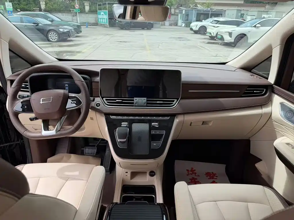 Besturn M9 2.0 T Supreme