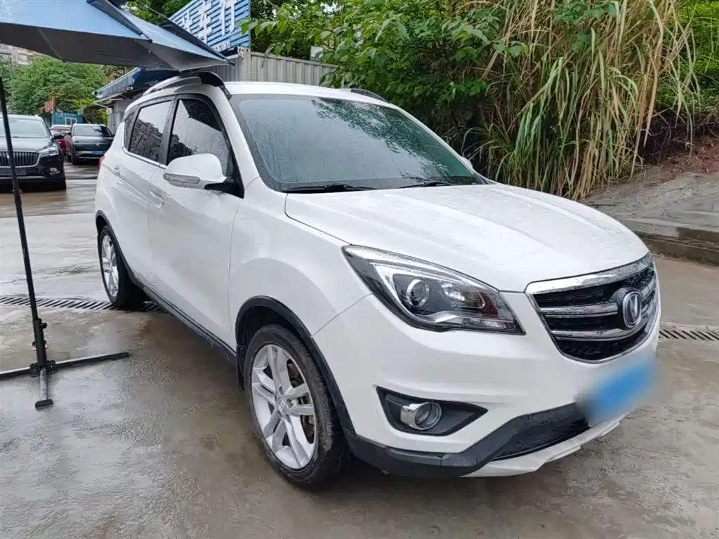 Changan CS35 1.6 L Auto Luxury