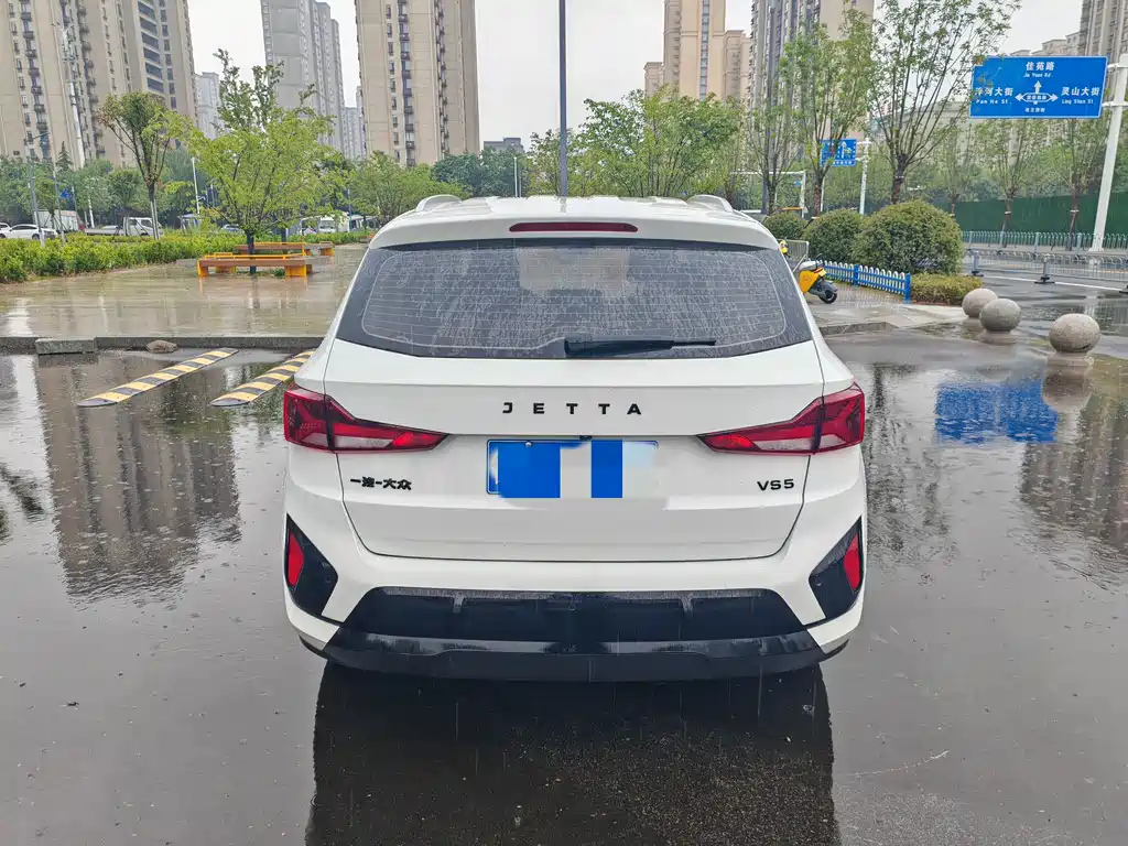 Jetta VS5 280 TSI Auto Progressive