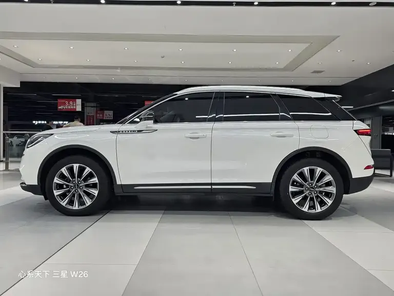 Lincoln Corsair 2.0 T 2 WD Graceful