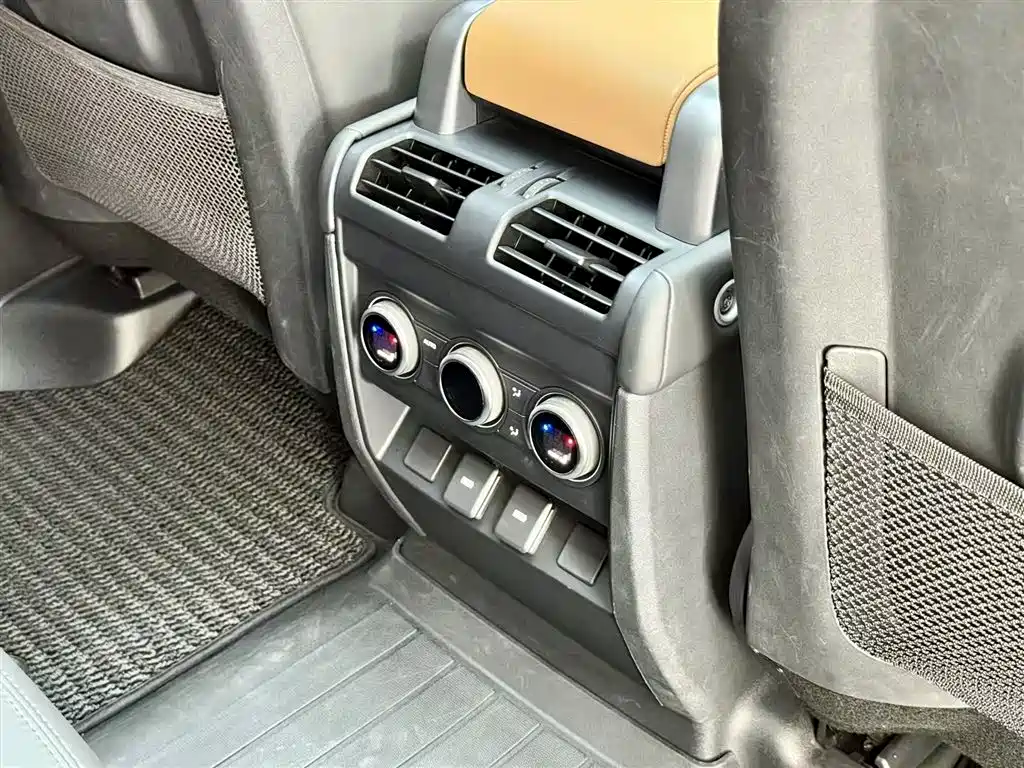 Land Rover Defender 110 3.0 T P400 X-DYNAMIC HSE