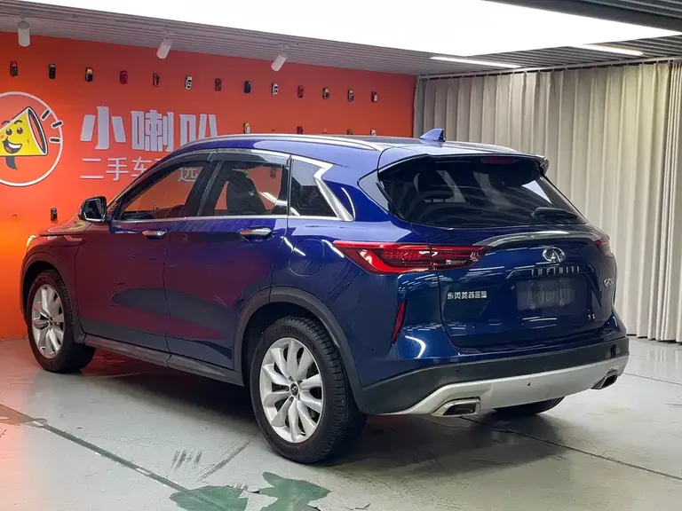 Infiniti QX50 2.0 T 2 WD Fashion
