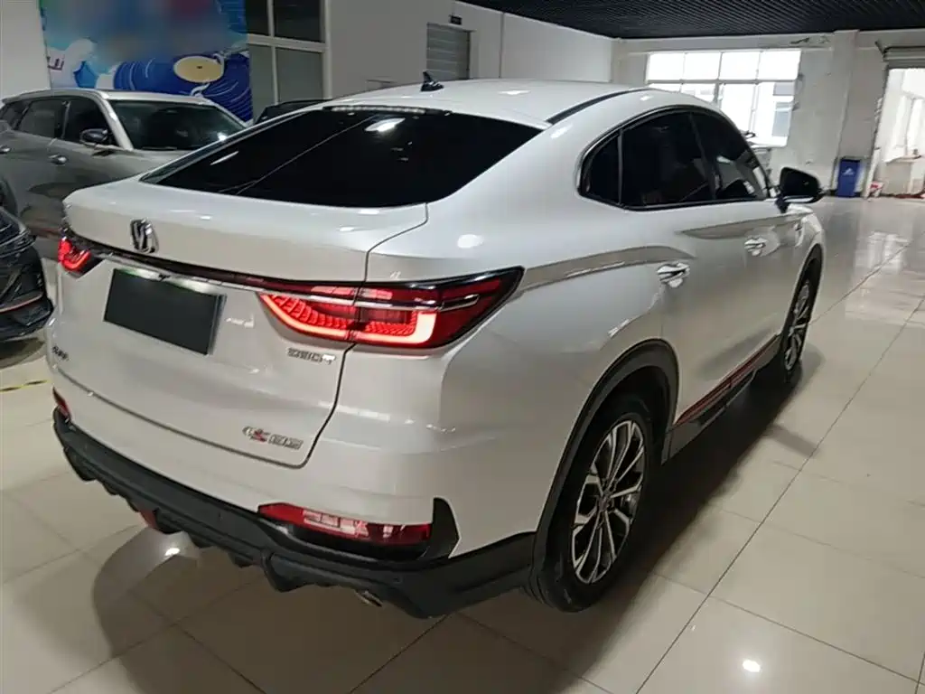 Changan CS85 Coupe 1.5 T DCT Luxury