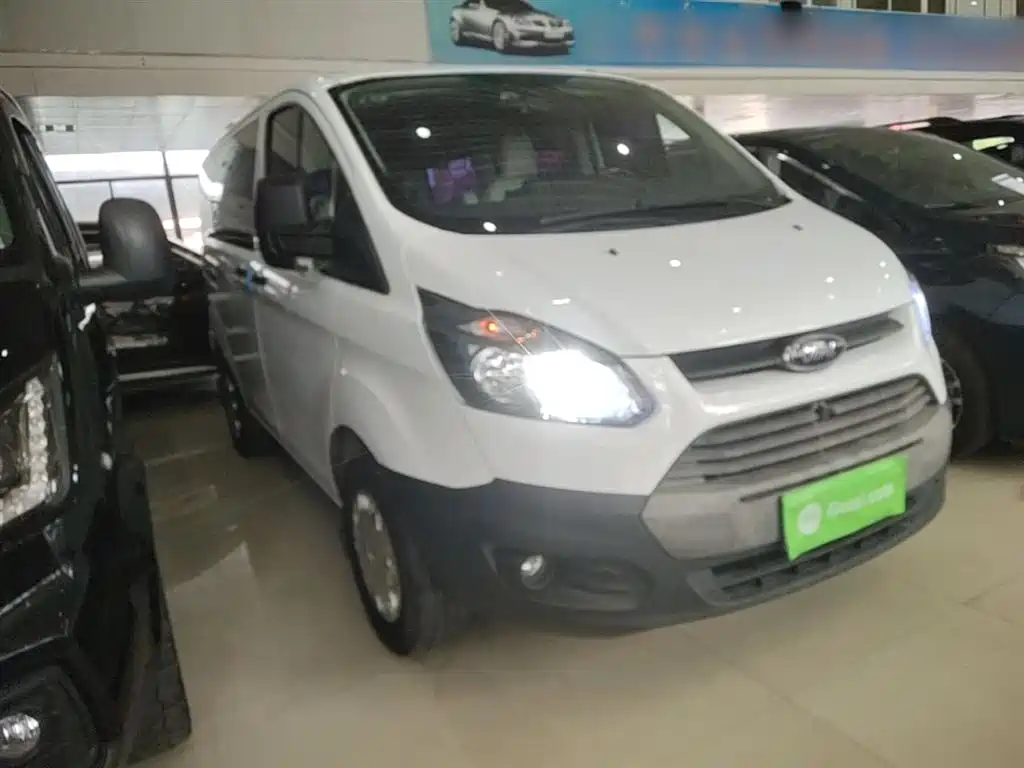 Transit 2.0 T Gasoline Auto Multi-purpose Commercial SWB Low Roof 6-seat CN-VI
