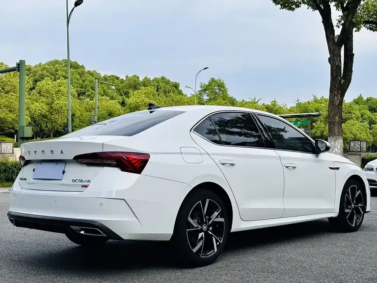 Skoda Octavia Facelift PRO TSI280 Premium