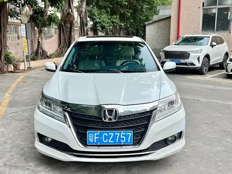 Honda Crider 1.8 L CVT Luxury