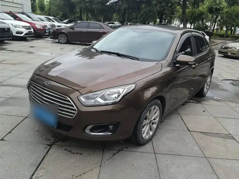Ford Escort 1.5 L Auto Fashion