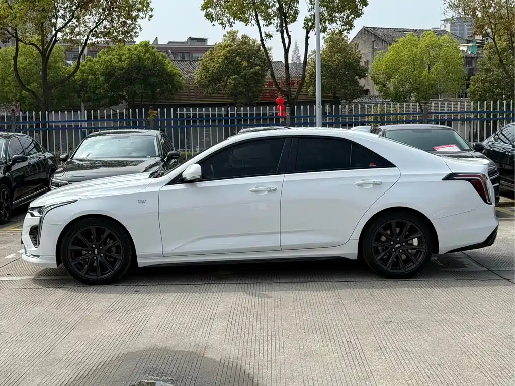 Cadillac CT4 28 T Elite