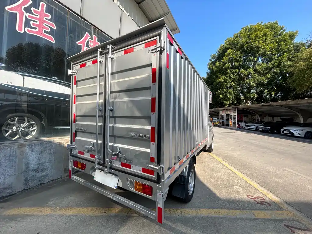 Wuling Rongguang New Truck 五菱荣光新卡 2021款 1.5 L汽车下乡版LV1加长单排L3 C