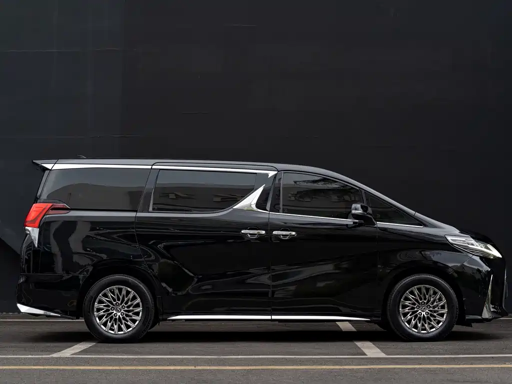 Lexus LM 300 h 7-seat Elegant