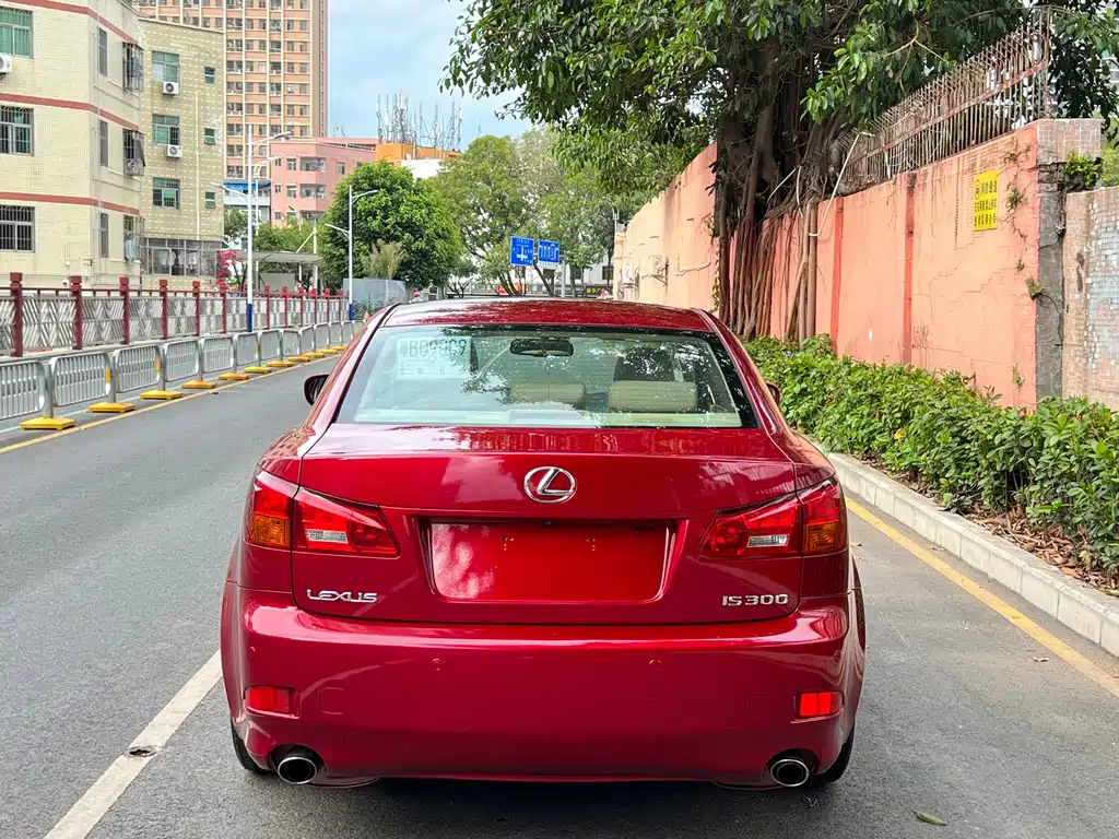 Lexus IS 300 Dynamic Shine Special Edition