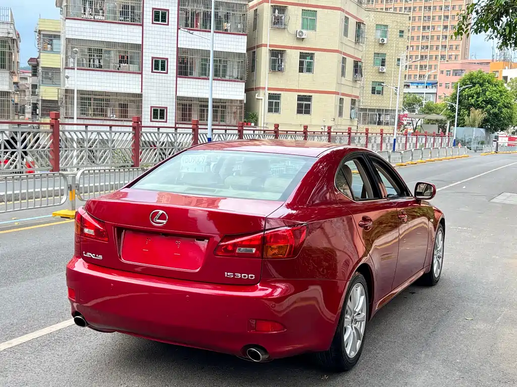Lexus IS 300 Dynamic Shine Special Edition
