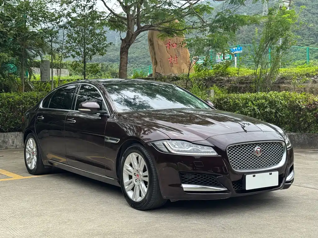 Jaguar XFL XFL 2.0 T 250 PS Luxury