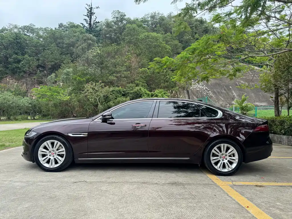 Jaguar XFL XFL 2.0 T 250 PS Luxury