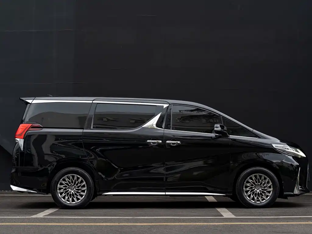 Lexus LM 300 h 7-seat Elegant