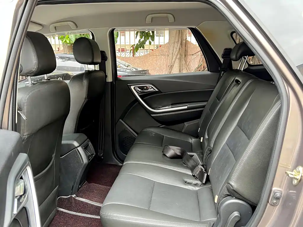 Yusheng S350 2.4 T Auto 4 WD Diesel Super Luxury 5-seat
