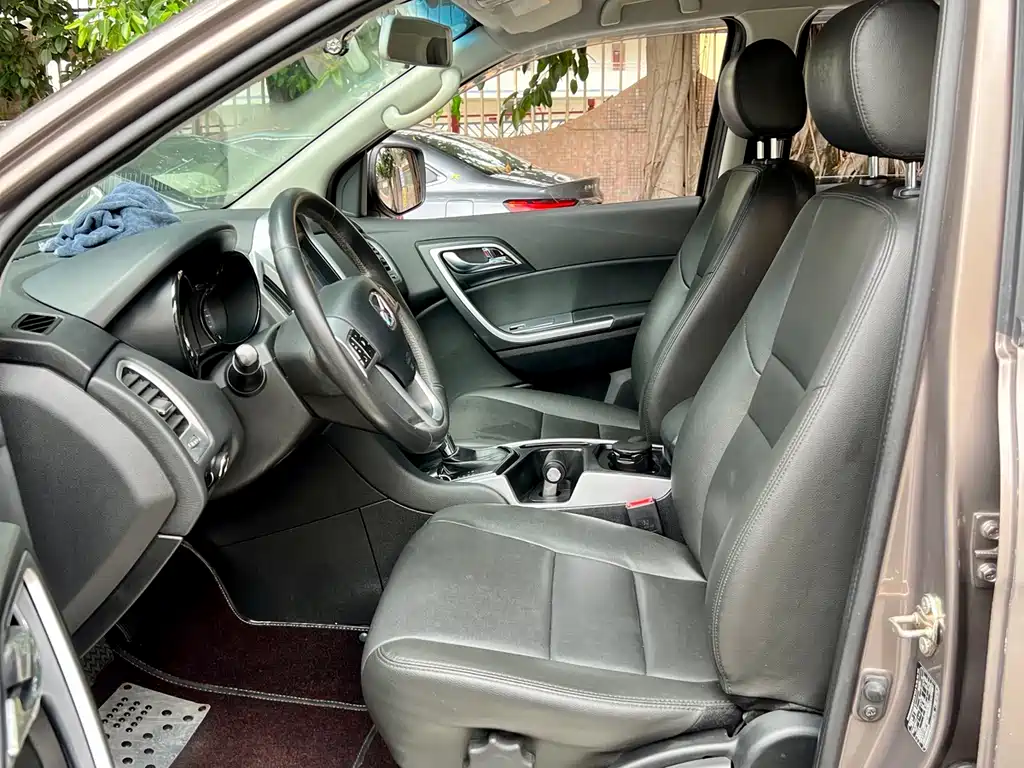 Yusheng S350 2.4 T Auto 4 WD Diesel Super Luxury 5-seat