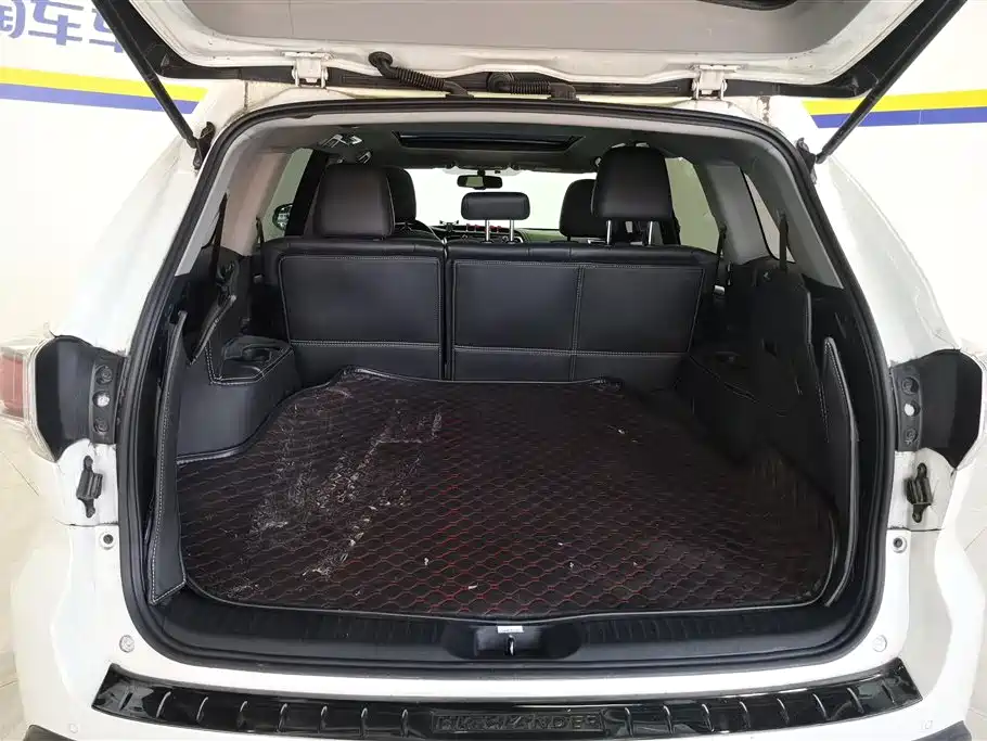 Highlander 2.0 T 4 WD Luxury 7-seat