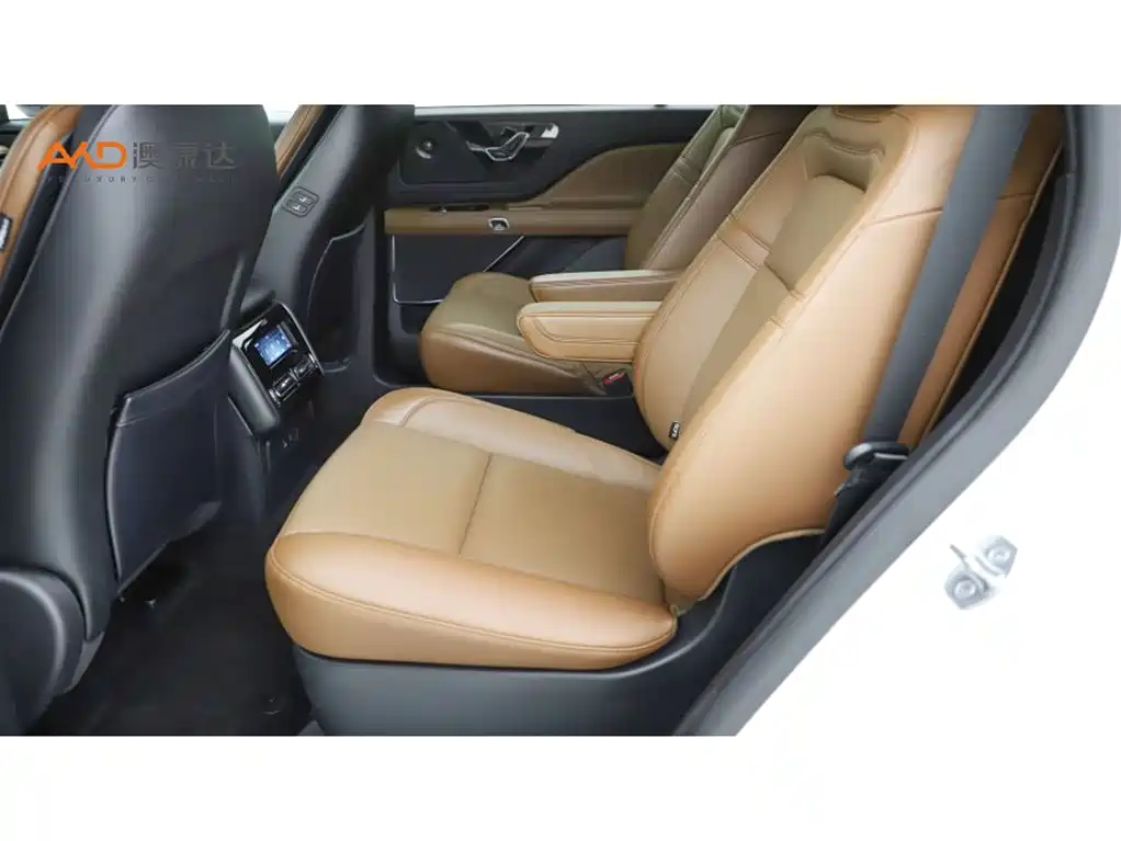 Aviator 飞行家/3.0 T/23款/V6四驱尊雅巡航版 六座
