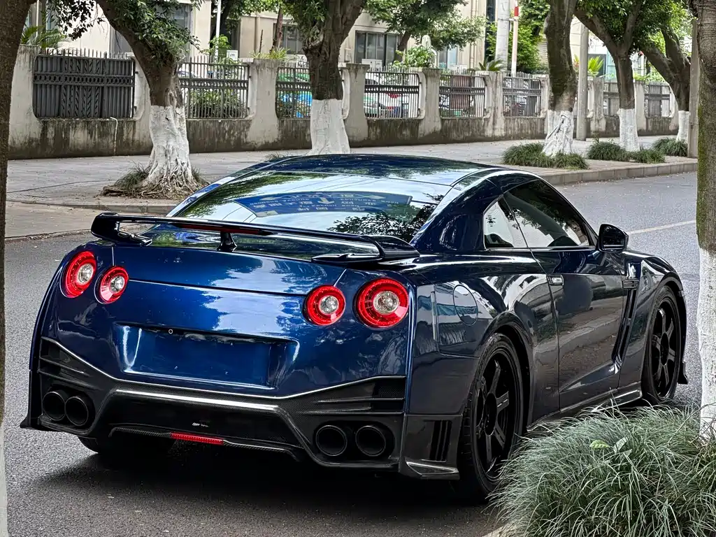 Nissan GT-R 日产GT-R 2014款 3.8 T Premium Edition 黑色内饰