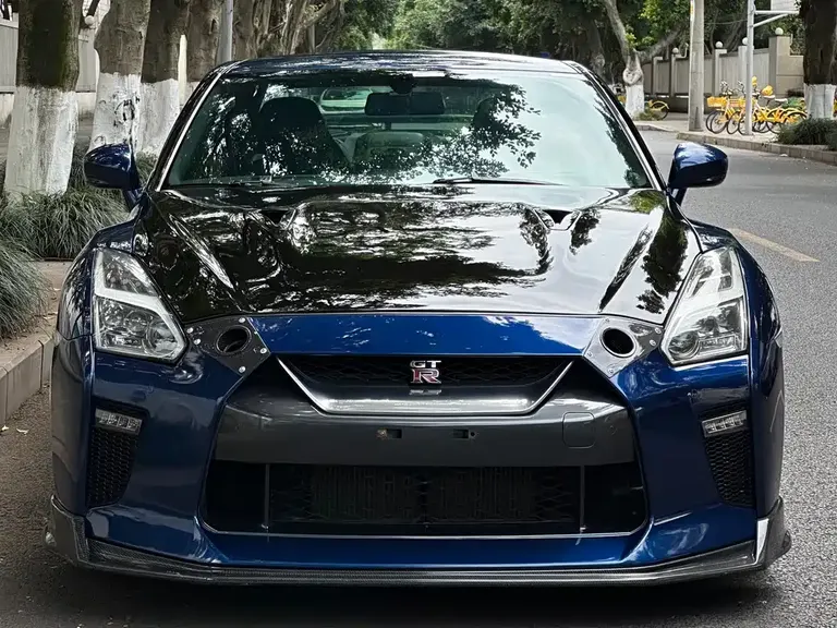 Nissan GT-R 日产GT-R 2014款 3.8 T Premium Edition 黑色内饰