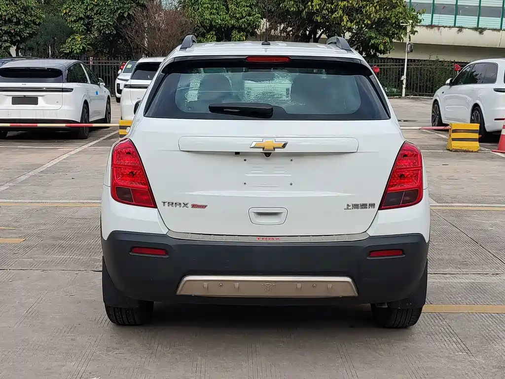 Tracker 1.4 T Manual 2 WD Comfort Sunroof