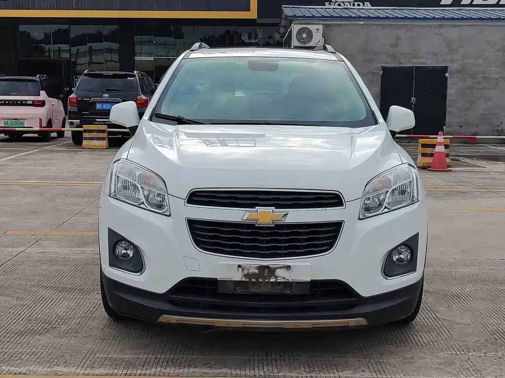 Tracker 1.4 T Manual 2 WD Comfort Sunroof