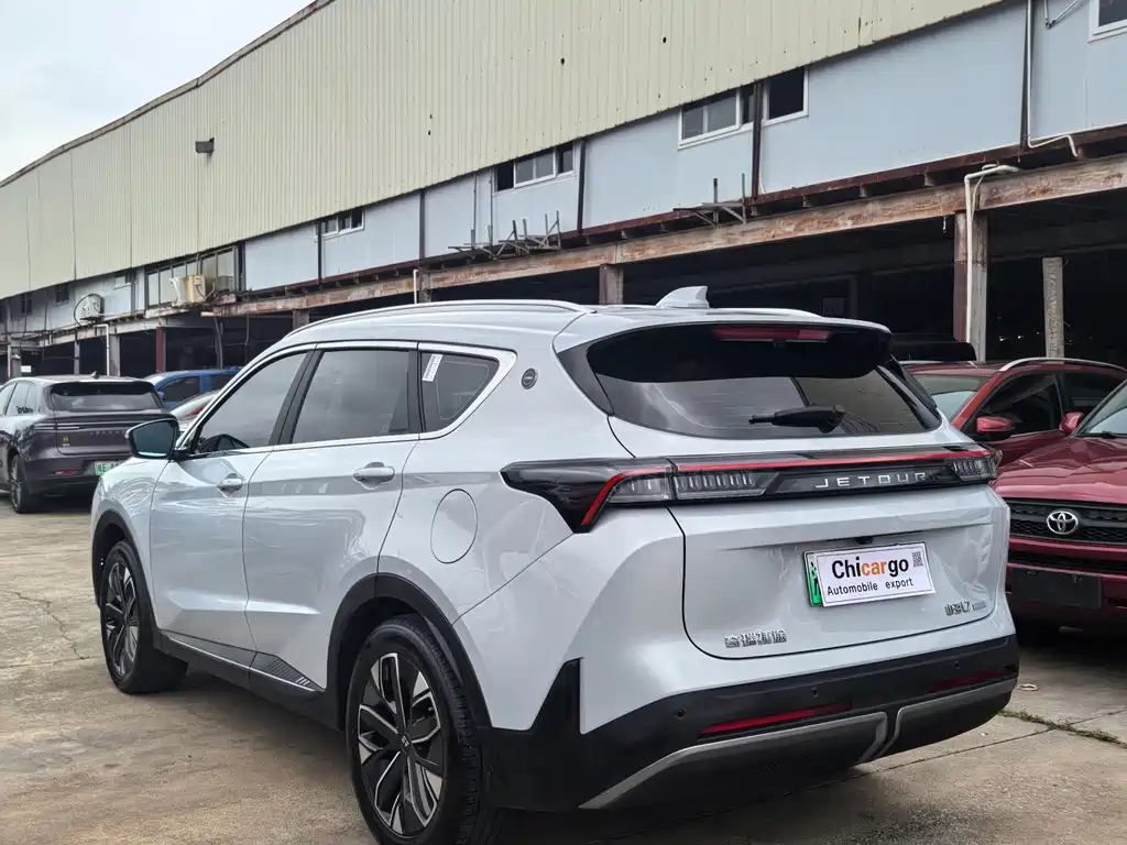 Jetour Shanhai L7 1.5 T 120 km ULTRA 7-seat