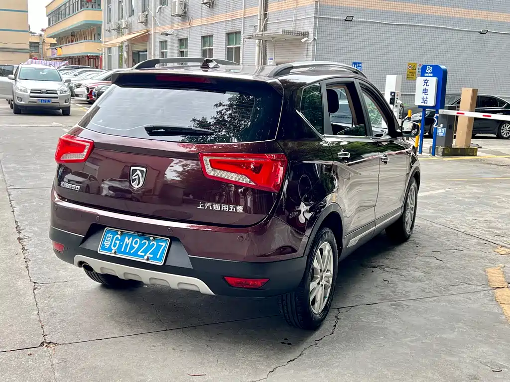 Baojun 560 1.8 L Manual Luxury